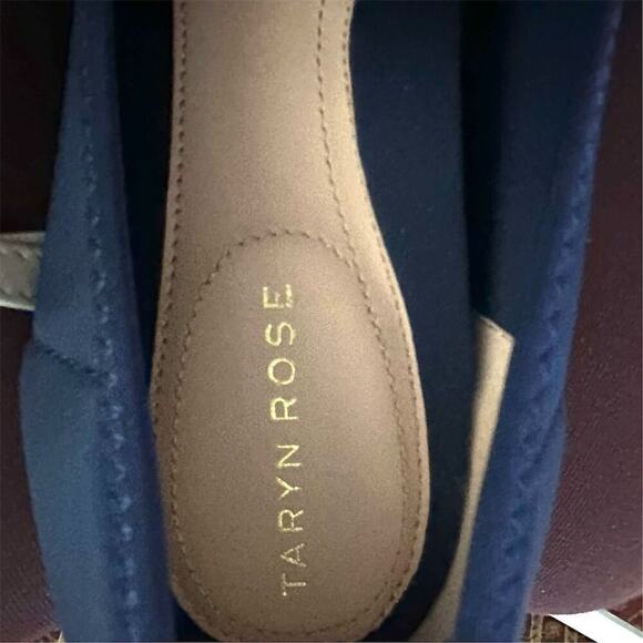 Taryn Rose Tess Women's Blue Pointed Toe Stiletto Pumps Size 10B - Picture 8 of 8